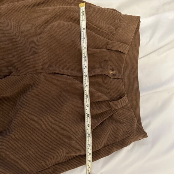 Brown corduroy pants - Picture 4 of 8